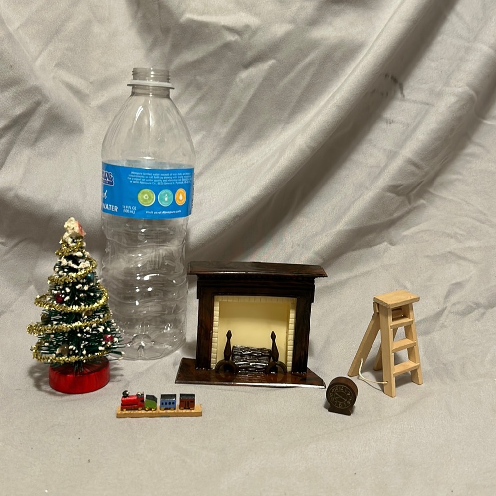 Vintage Dollhouse accessories